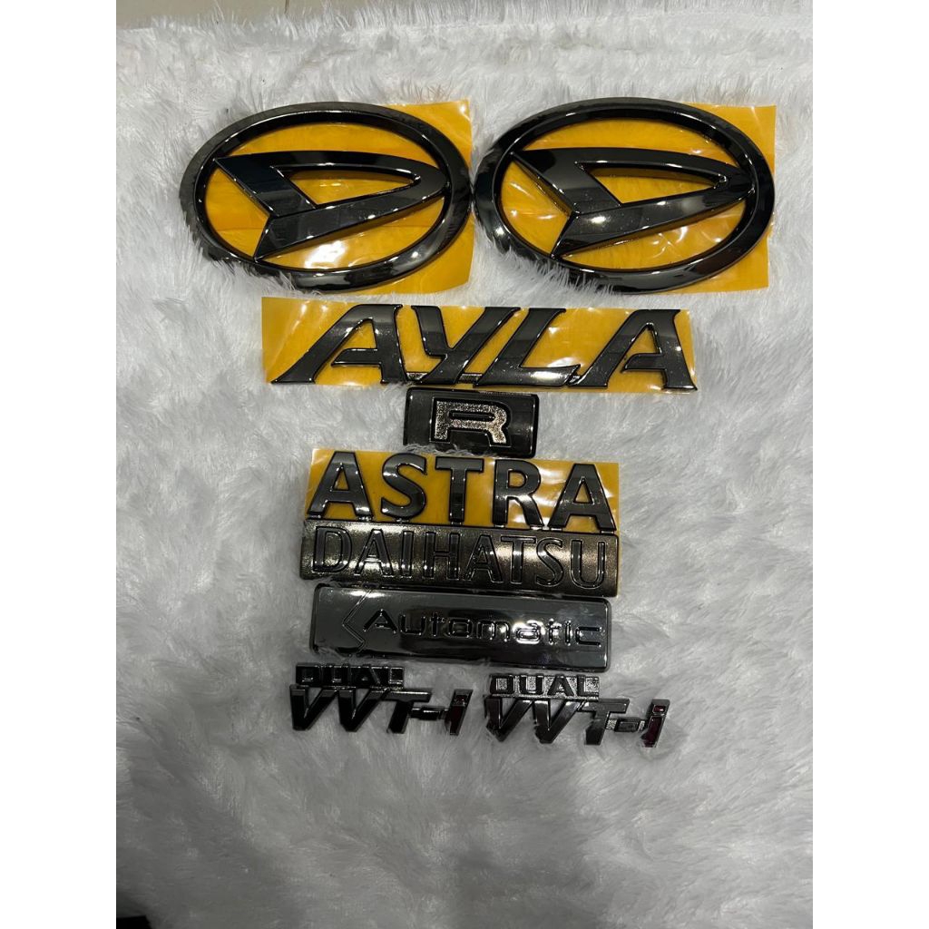 Emblem logo Daihatsu Ayla black chrome original