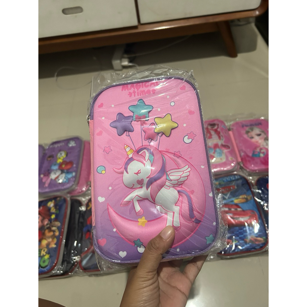 

Tempat Pensil 3D karakter lucu anak sekolah ukuran besar