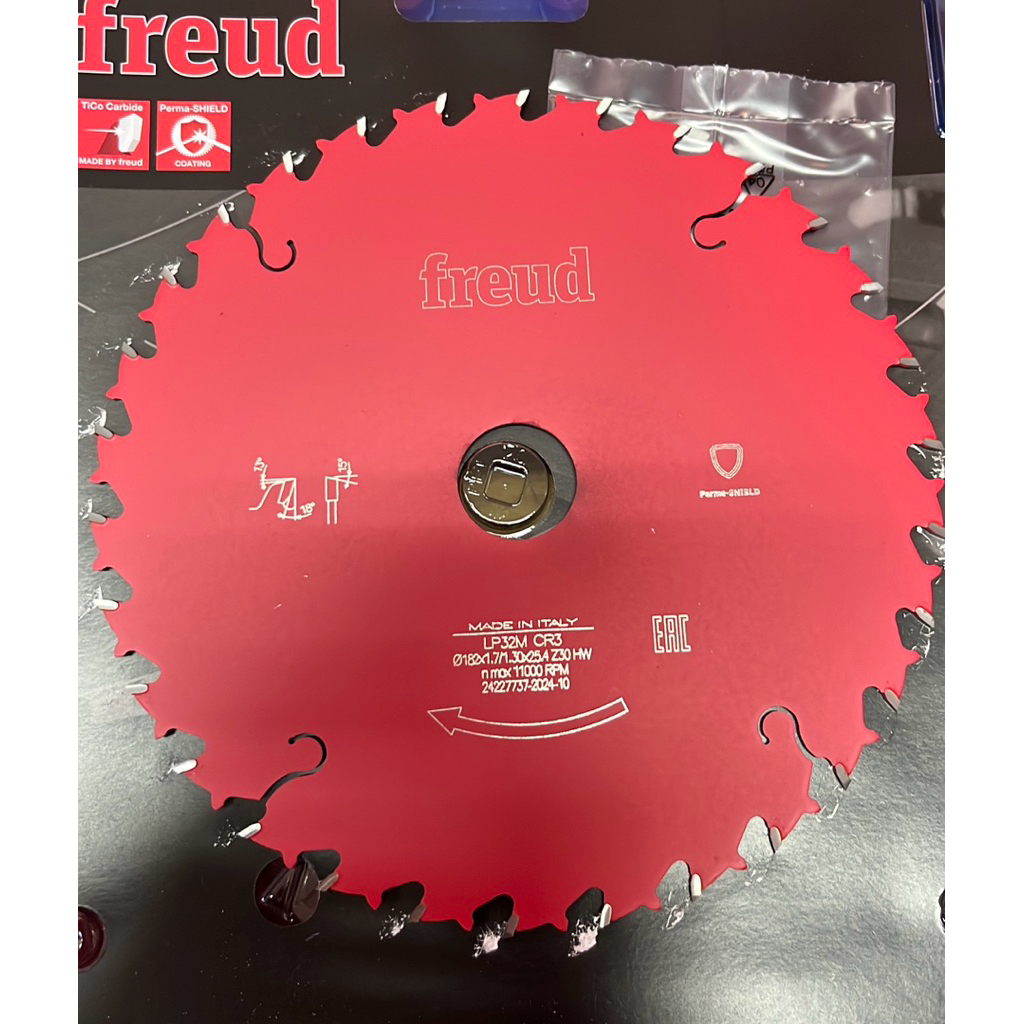 Gergaji kayu/freud/gergaji bulat 7" mata 30/182x1,7x25,4=30/7 in mata 30