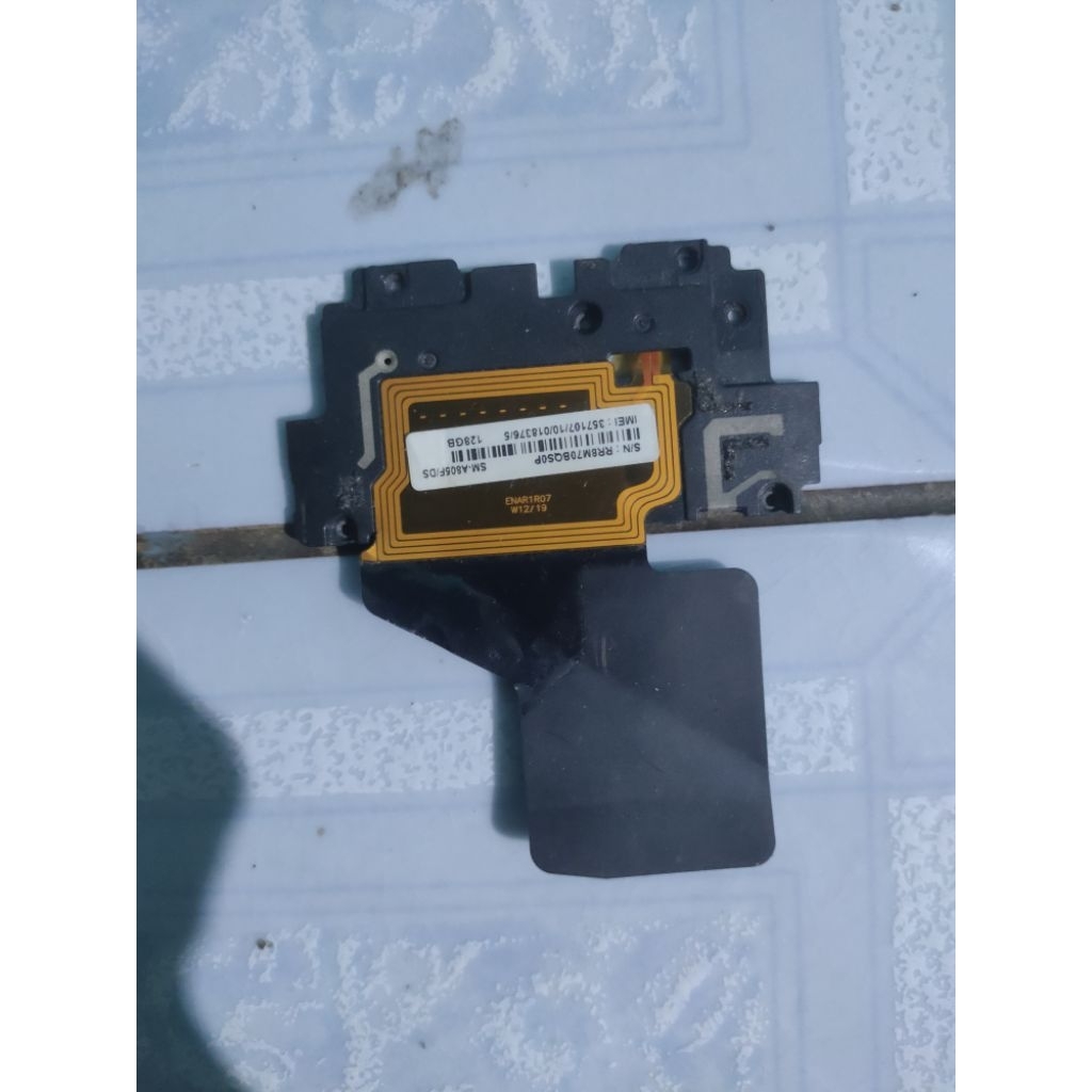 tutup mesin Samsung A80