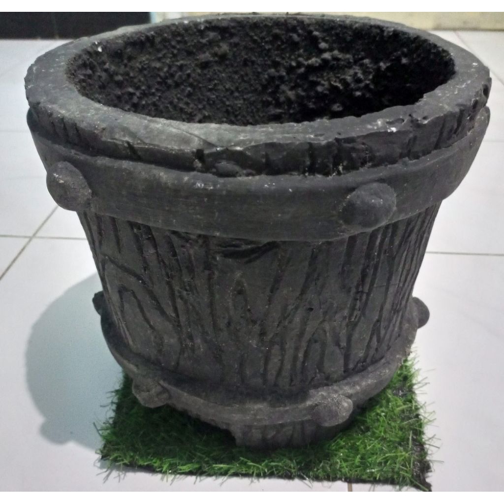 pot bunga motif kayu