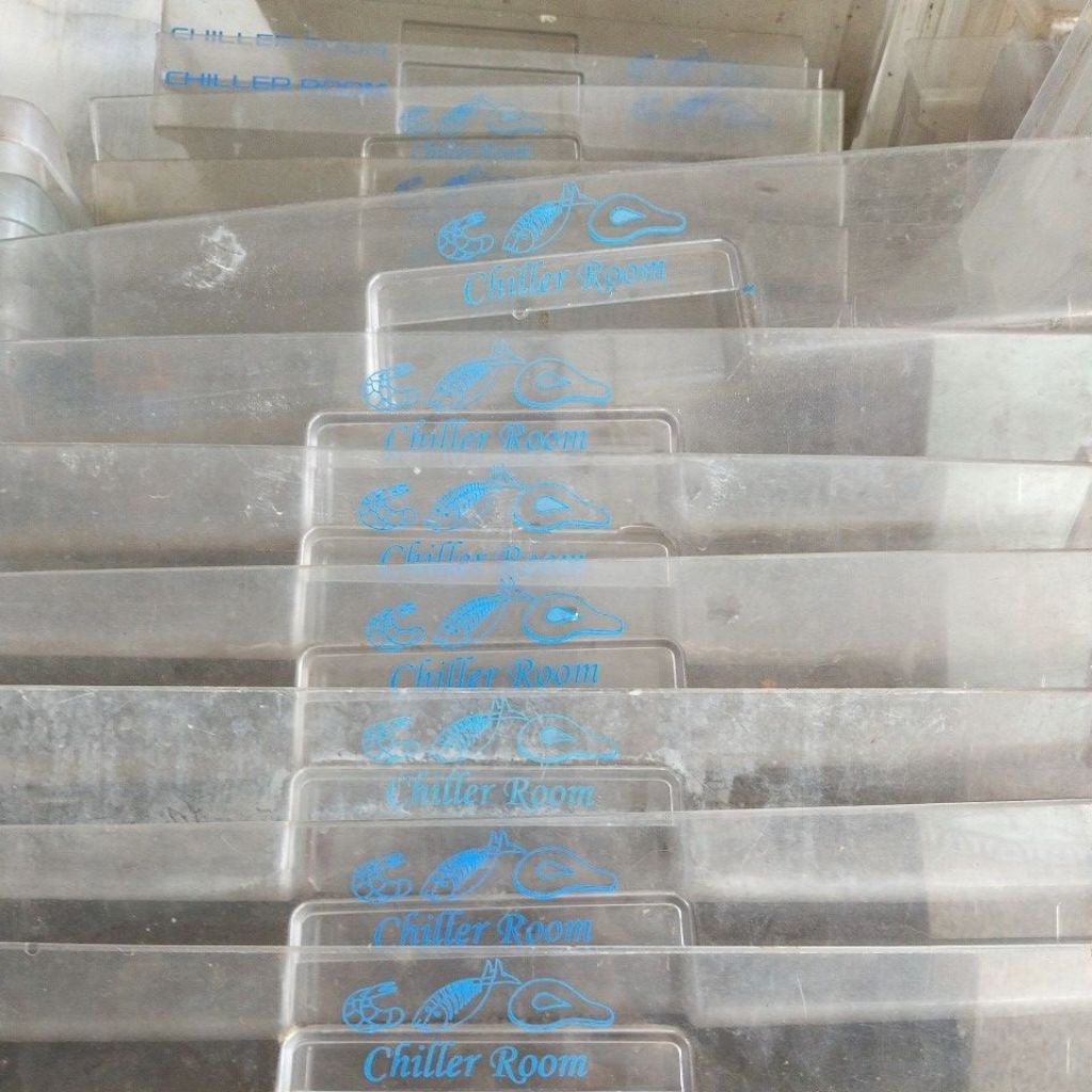 rak ciller (rak bawah freser)kulkas aqua/Sanyo slimbeauty