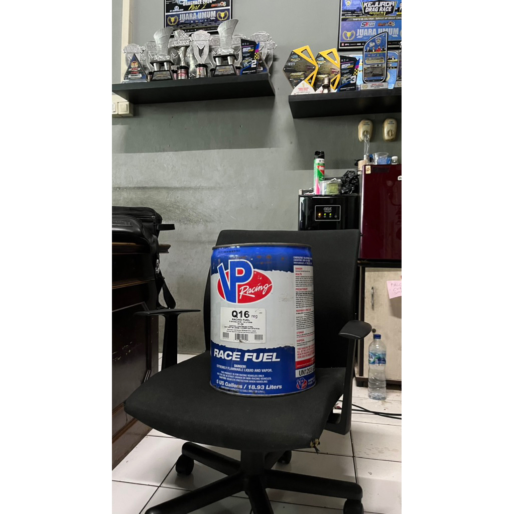 VP RACE FUEL Q16 REG ECERAN 1 LITER / VP Q16 REG ECERAN 1 LITER