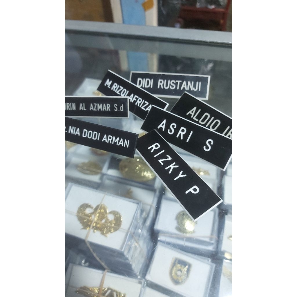 

NAME TAG/ PAPAN NAMA DADA PDH PNS