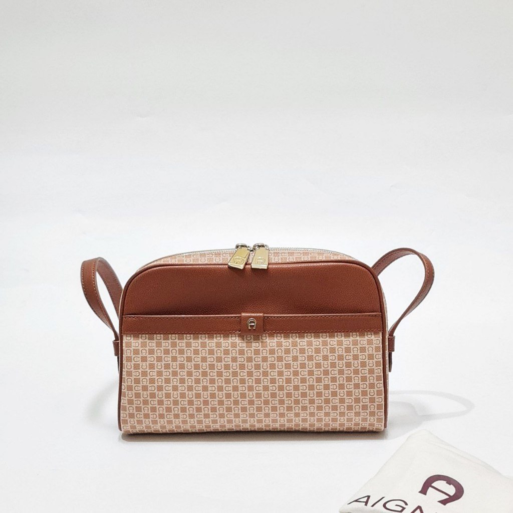 Aigner Adria Camera Crossbody Bag