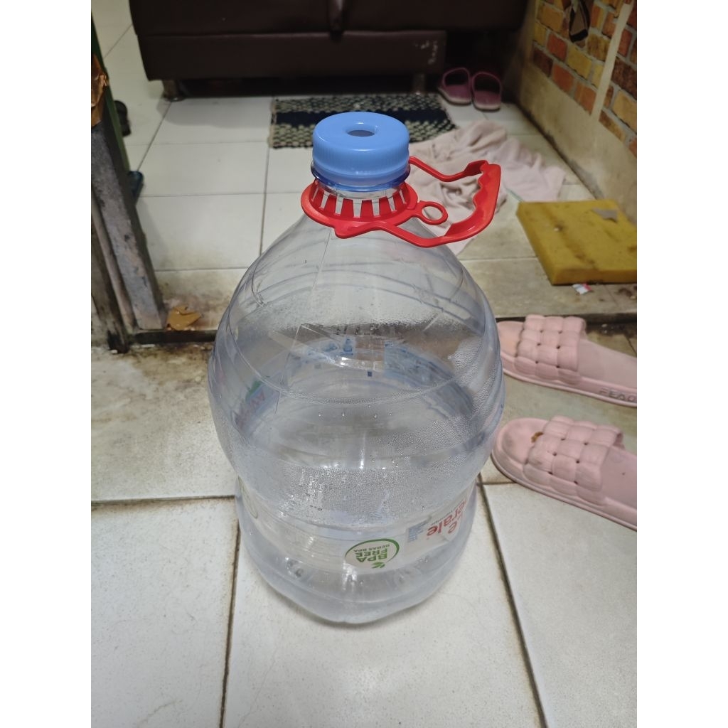 

botol galon kosong le minerale 15L