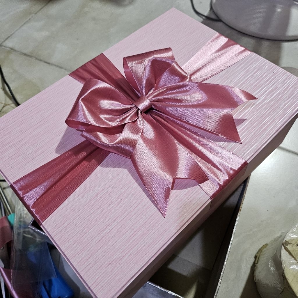 

Hardbox Kotak Kado Hadiah Exclussive Soft Pink Pita Dusty Pink