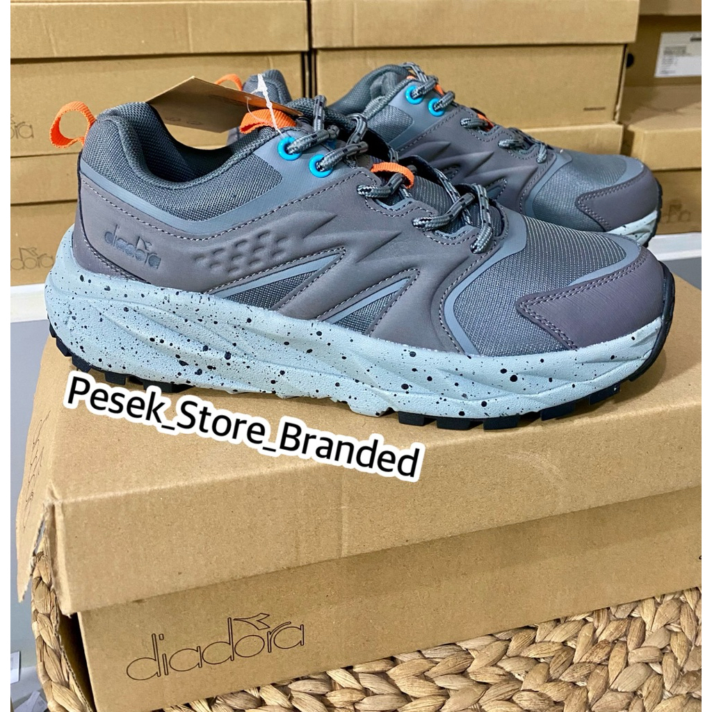 Sepatu Trail Diadora Pria Mikael (M) Grey size 39 & 40 original