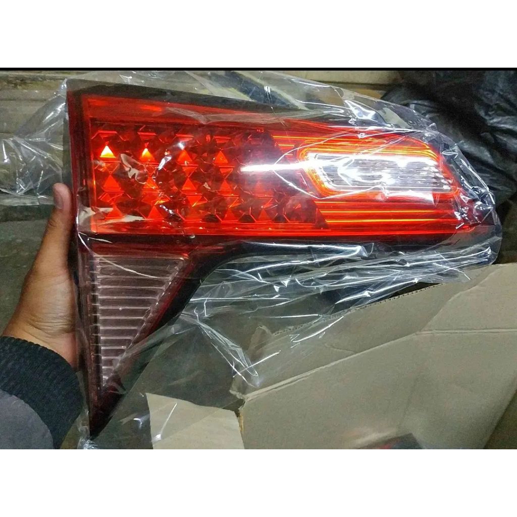 lampu bagasi atau reflektor hrv 2015-2017