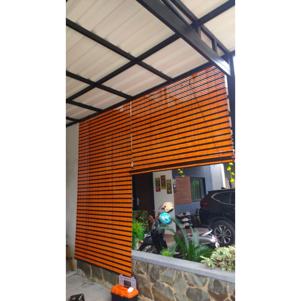 Tirai pvc gulung outdoor minimalis