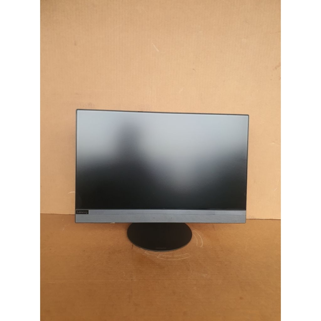 PC ALL IN ONE/AIO BEKAS LENOVO IDEACENTRE 520-22IKL i3 7100T RAM 16GB.SSD 512GB LENGKAP KEYBOARD MOU