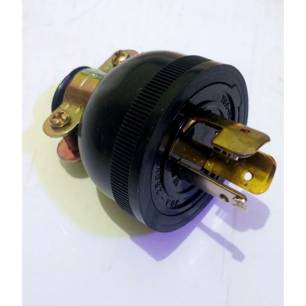 steker generator kaki 3 / colokan generator kaki 3 / colokan jenset kaki tiga / colokan kaki 3/ colo