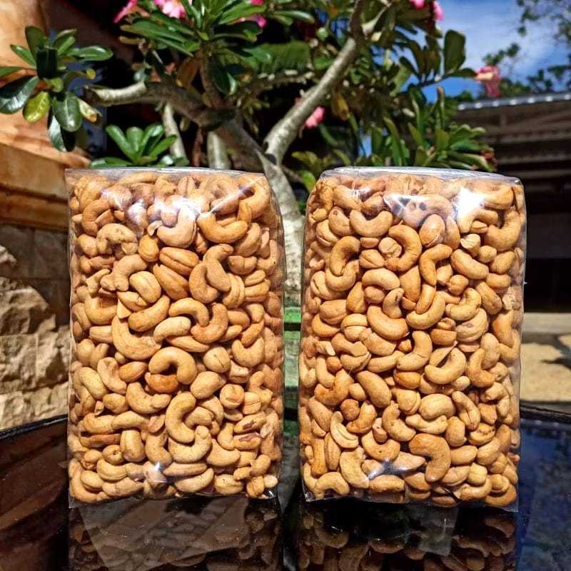 

Kacang Mede Matang Original dan Pedas
