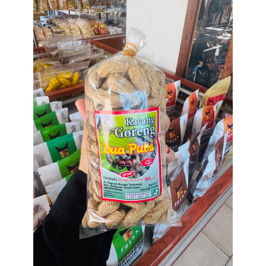 

kacang goreng 2 putri