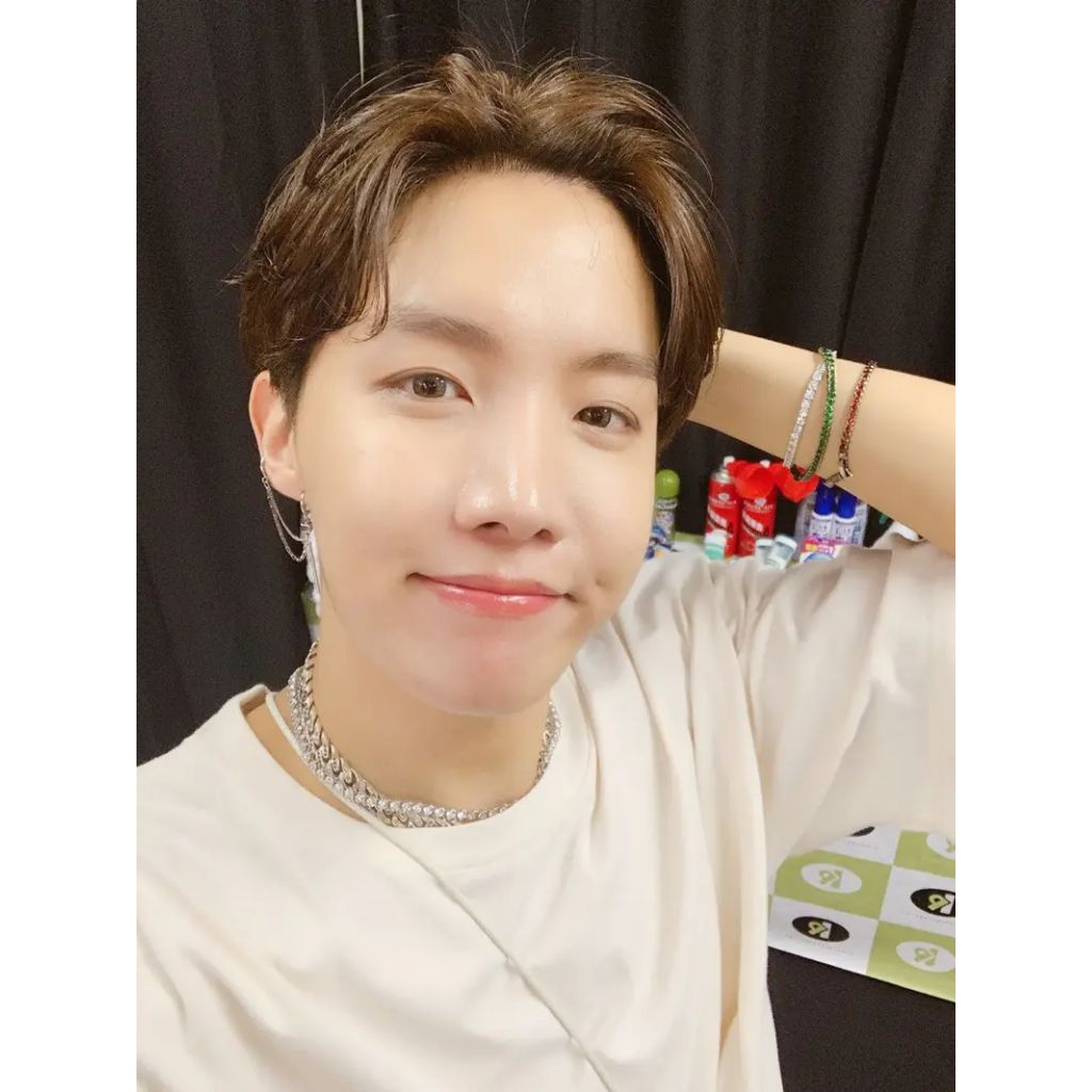 

Stiker Kecil J-Hope BTS Part 15