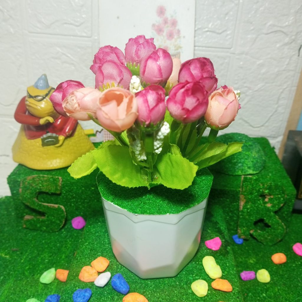 Pot Bunga Tanaman Hias Plastik Dekorasi Rumah Ruang Tamu Minimalis