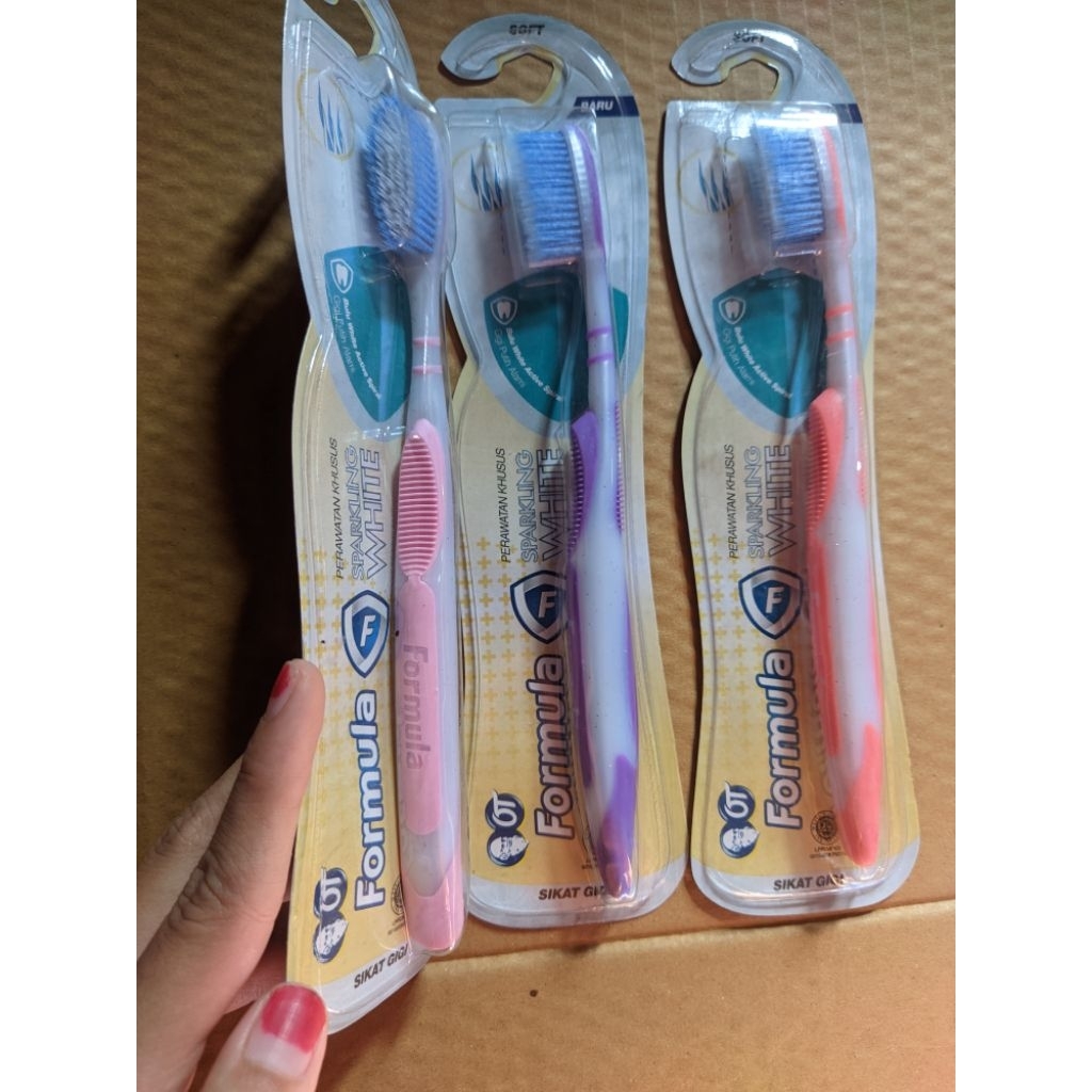 SIKAT GIGI FORMULA SPARKLING WHITE/SIKAT GIGI SOFT/1 PCS