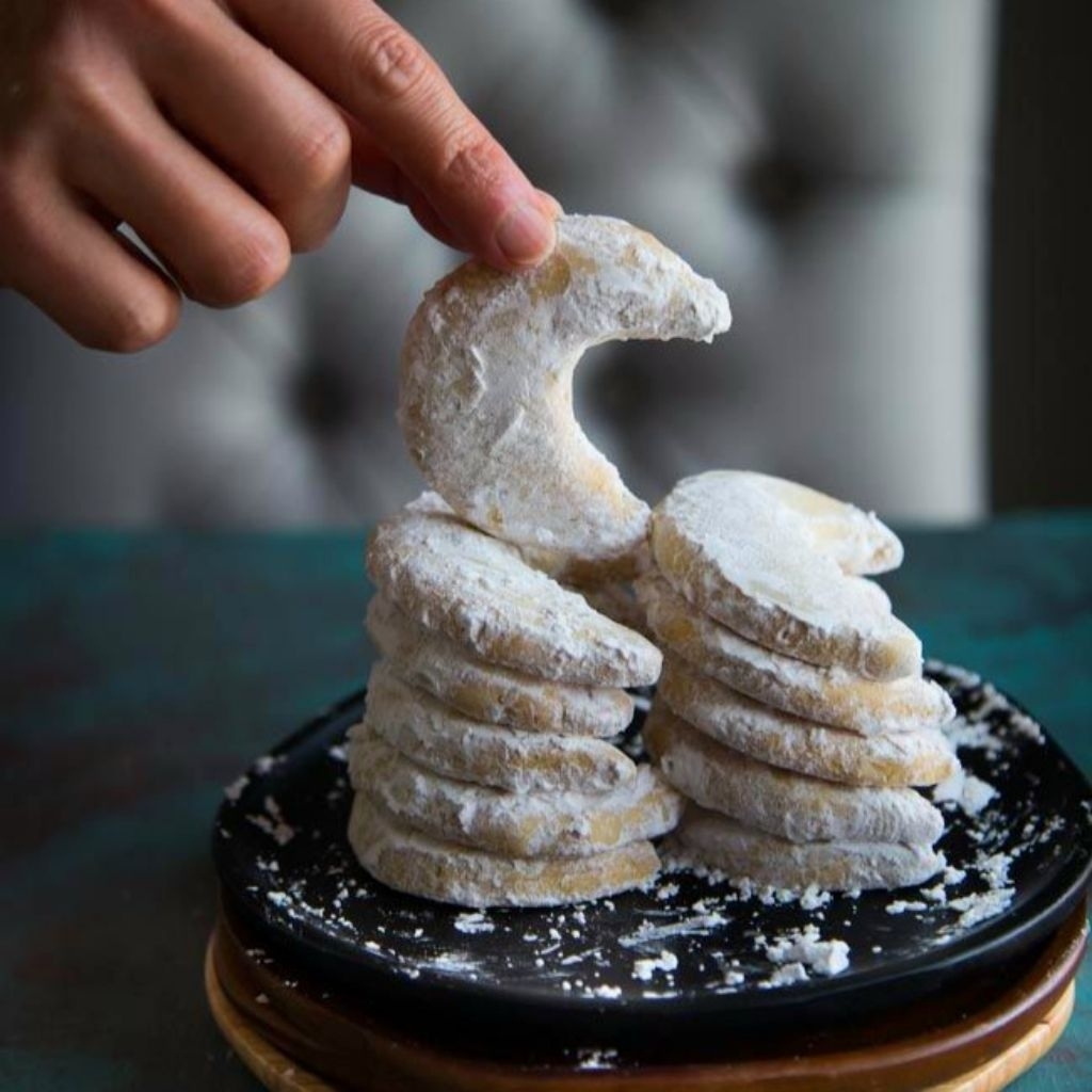 

PUTRI SALJU - TOPLES KCS 250 gr - KUE KERING MURAH DAN HALAL - BISA COD