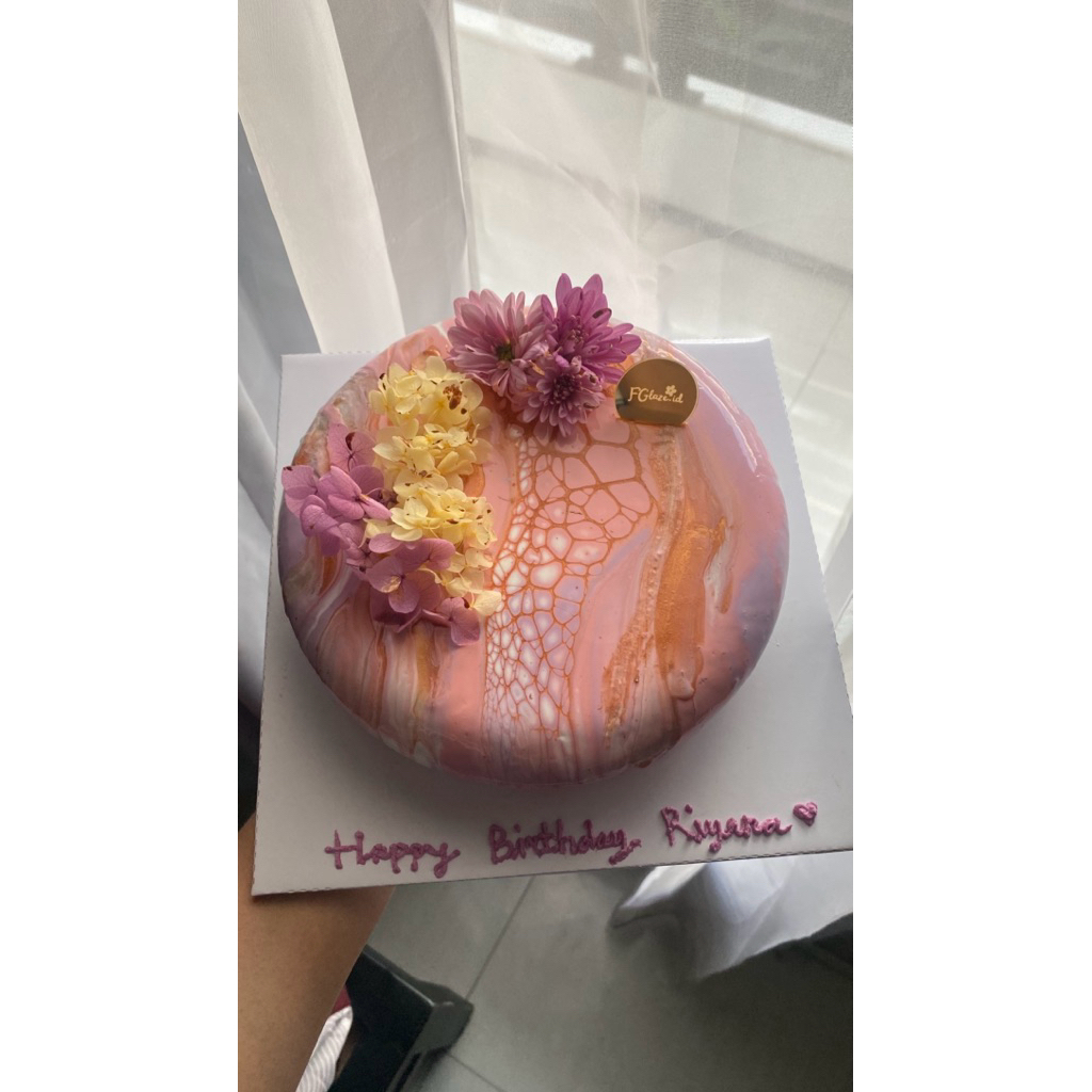 

Mirror Glaze Cake D19cm