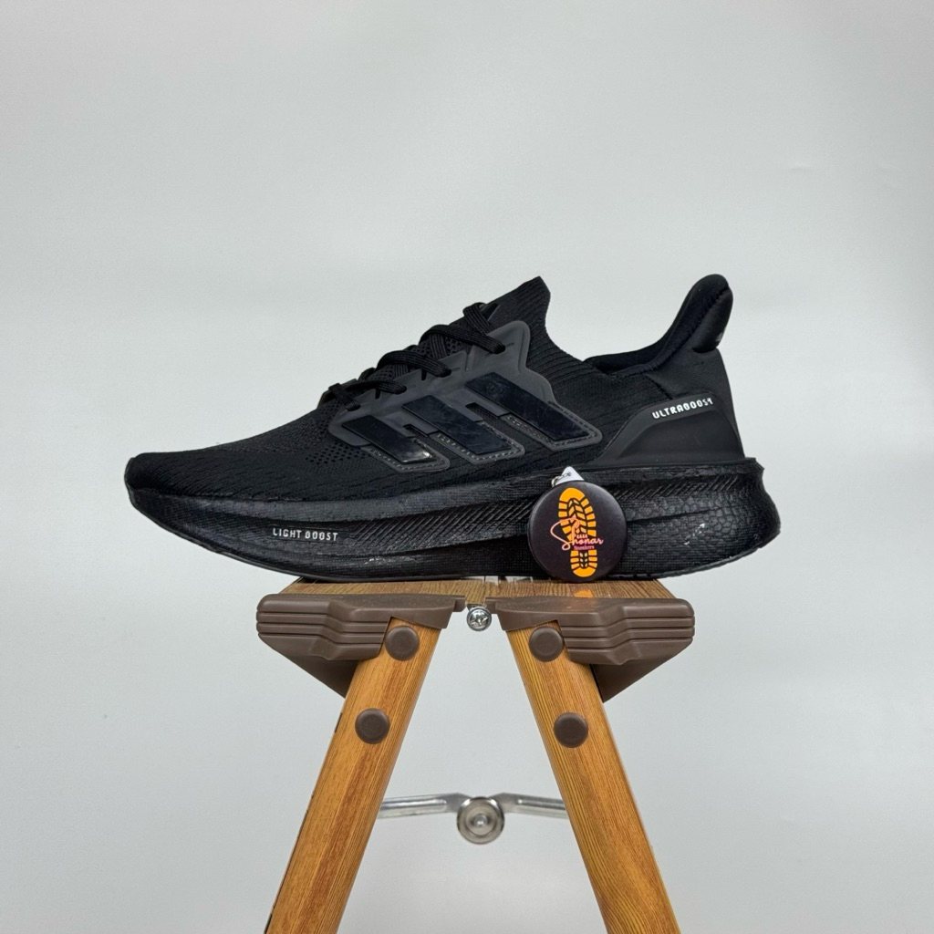 ADIDAS ULTRABOOST 5 "TRIPLE BLACK"