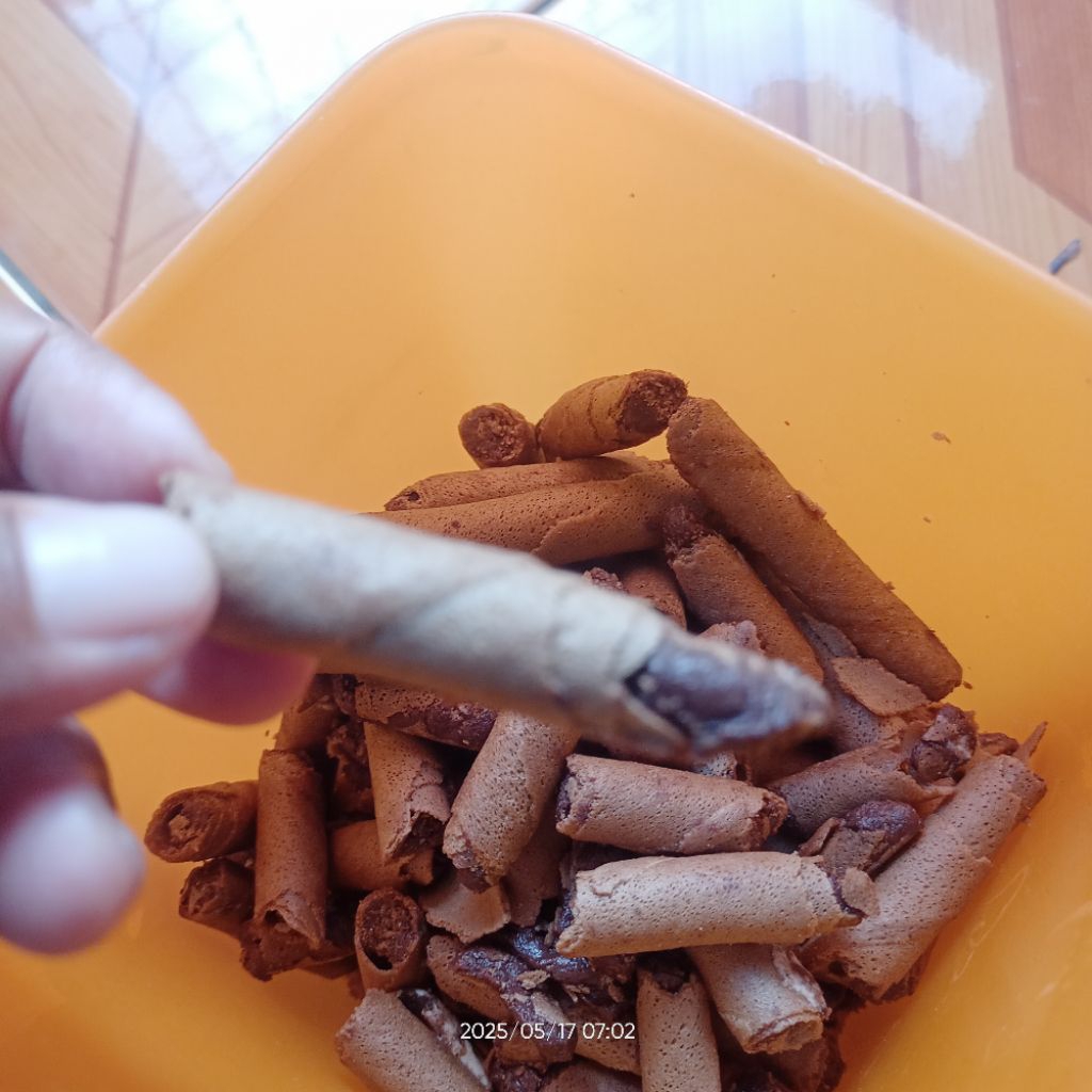 

kue patahan Cokolatos full coklat