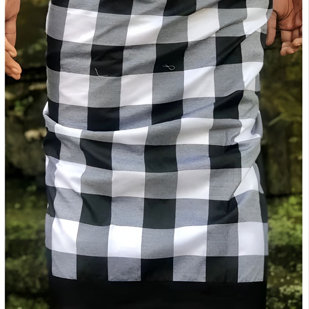 Kain saput bali _ Kamen motif kotak-kotak