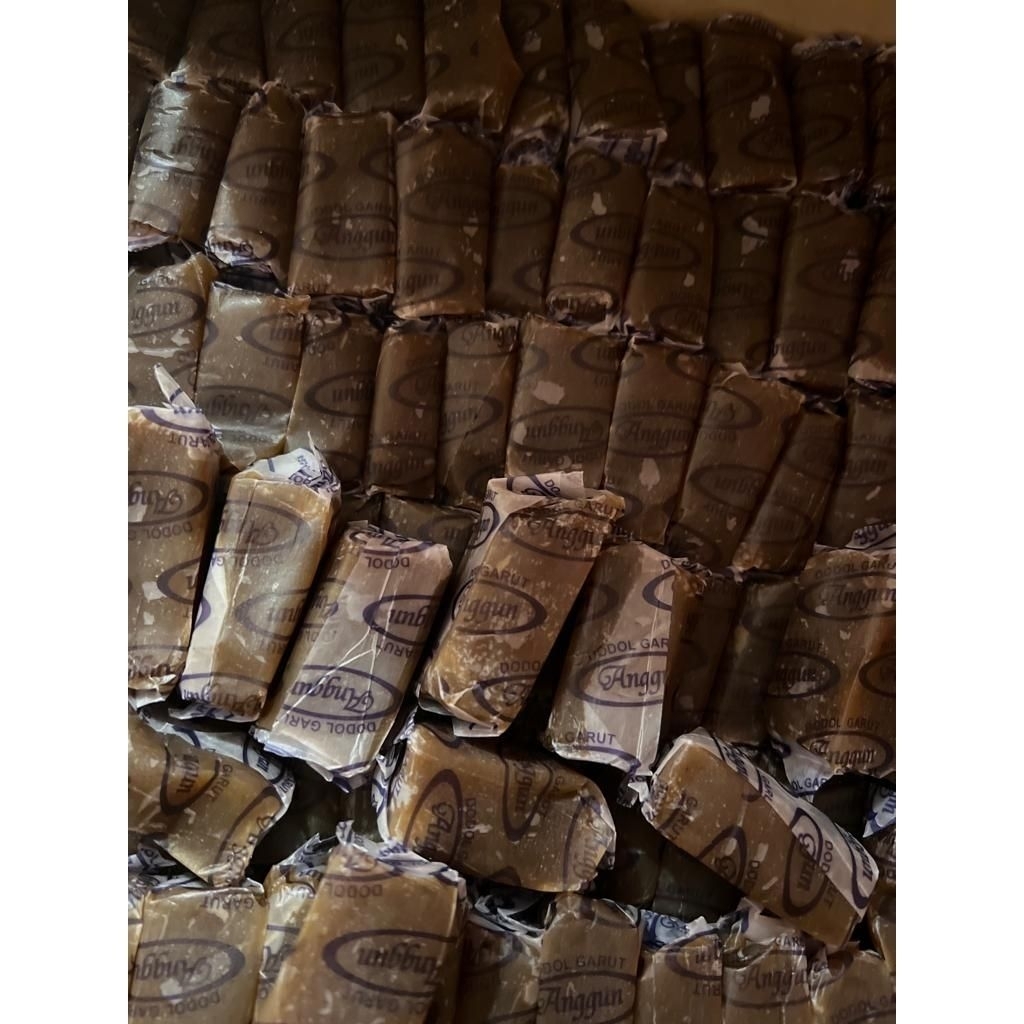 

Dodol Garut asli klasik 1kg asli dodol garut cemilan dodol