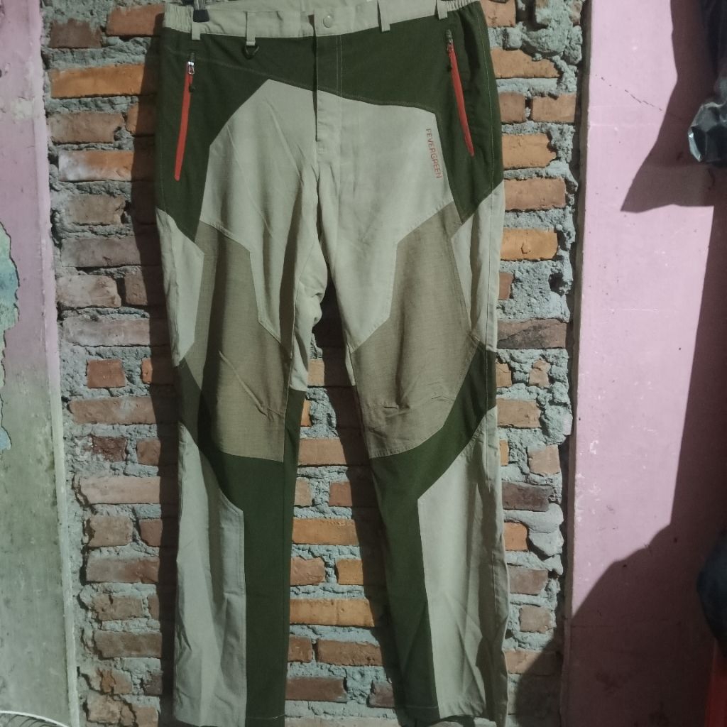 CELANA OUTDOOR SECOND BRANDED QUICK DRY BRAND FEVER GREEN CELANA PANJANG OUTDOOR GUNUNG TRAINING OLA
