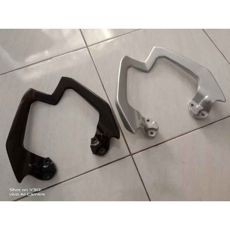 Behel Begel Pegangan Belakang Yamaha Mio M3 Original Mio Z Mio S begel Mio M3, Mio 125cc,mio z Behel