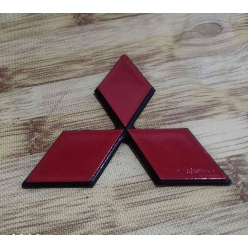 Emblem Mitsubishi Merah L300