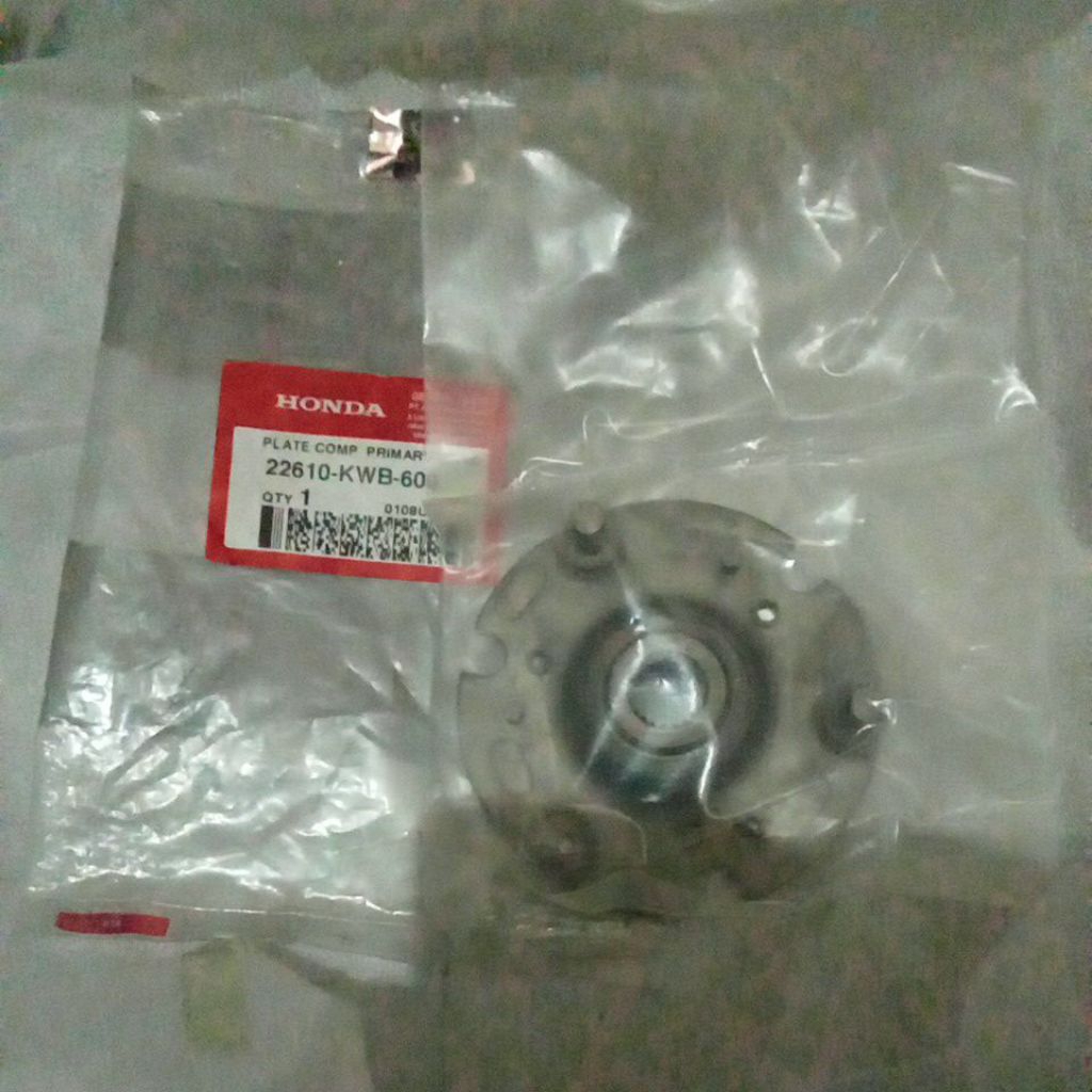22610KWB600 – PLATE COMP PRIMARY DRIVE, DUDUKAN KAMPAS GANDA, KAKI DUDUKAN WEIGHT SET REVO ABSOLTE O