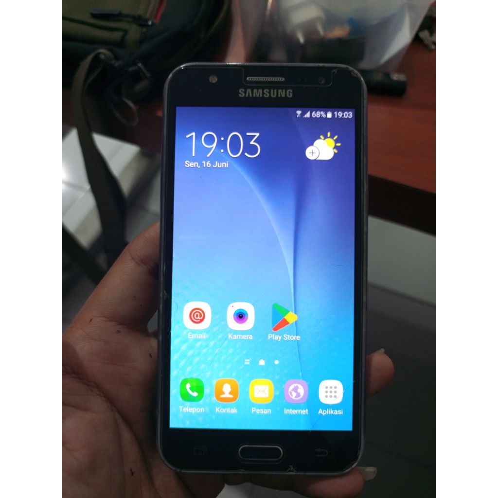 Samsung j3 2016 original amoled bonus batre  normal baca deskripsi