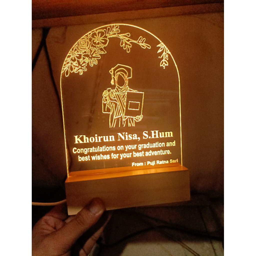 akrilik graduation/akrilik led kado wisuda custom