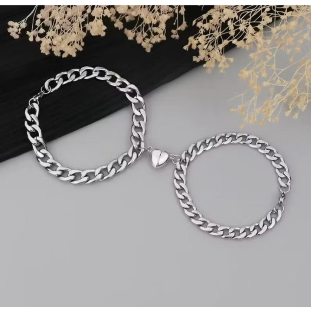 GELANG TITANIUM COUPLE DENGAN LOVE MAGNET RANTAI NK ROLLO DAN NURI