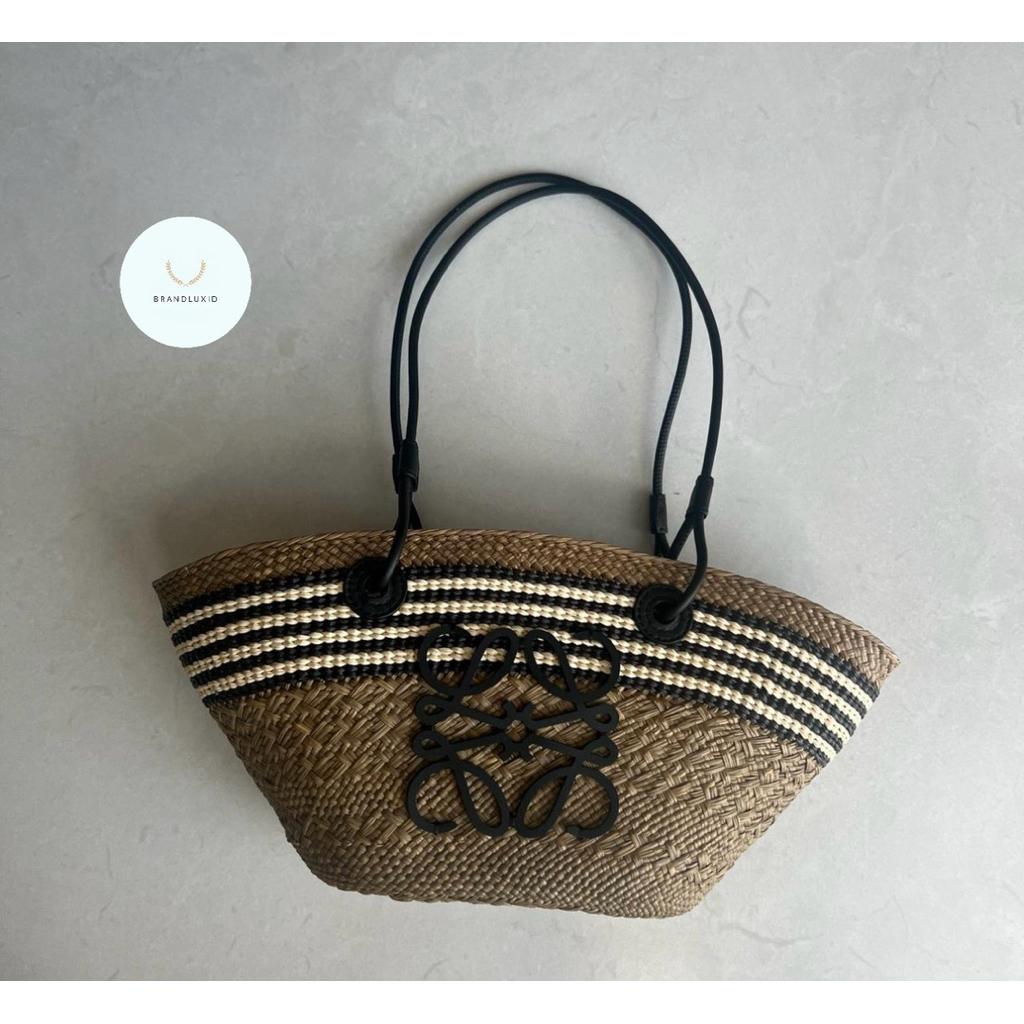 Loewe small anagram basket bag in dark khaki/ black iraca palm