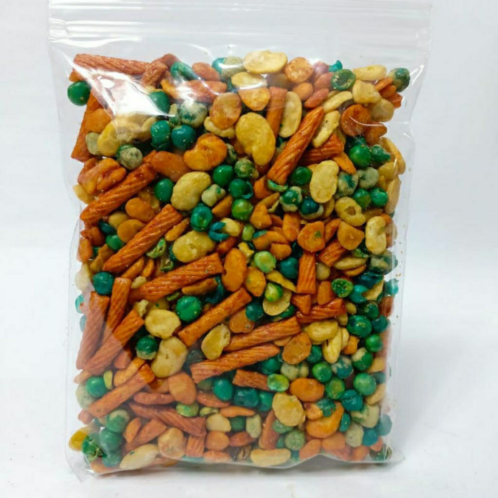 

kacang campur rasa enak gurih 1 pck