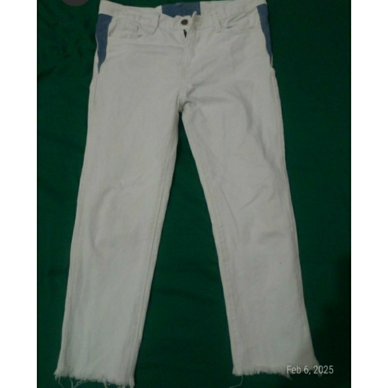 Jeans Putih Not original Pull&Bear