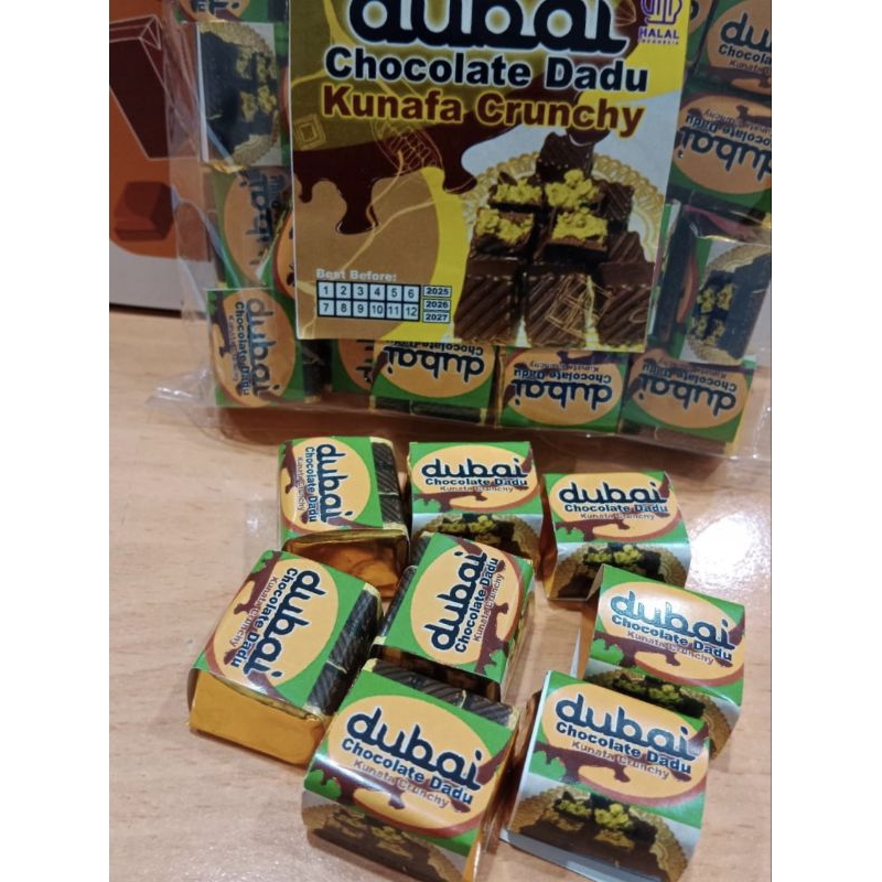 

Dubai Chocolate Dadu Kunafa Crunchy/isi 25 pc/untuk di jual 2000 an/jajanan favorit anak-anak jaman now/