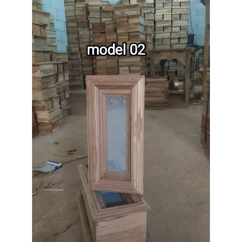 LOSTER KAYU JATI ROSTER POLOS MINIMALIS FENTILASI