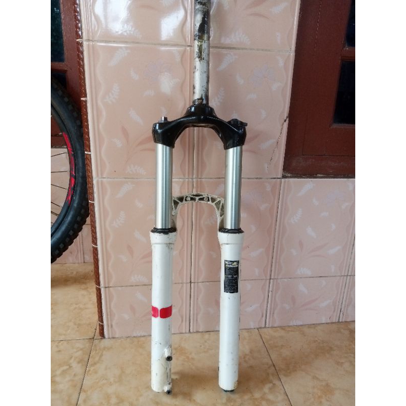 Fork RST Titan air t140