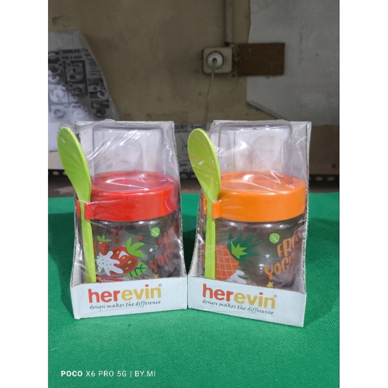 TOPLES SNACK JAR KACA BRAND HEREVIN