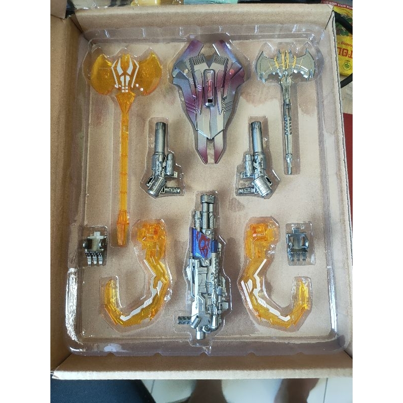 Aksesoris senjata Optimus Prime Voyager