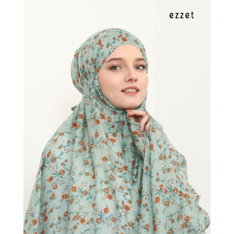 Mukena Traveling Sefa dari brand Ezzet. Warna Hijau mint sangat lembut dan ringan.
