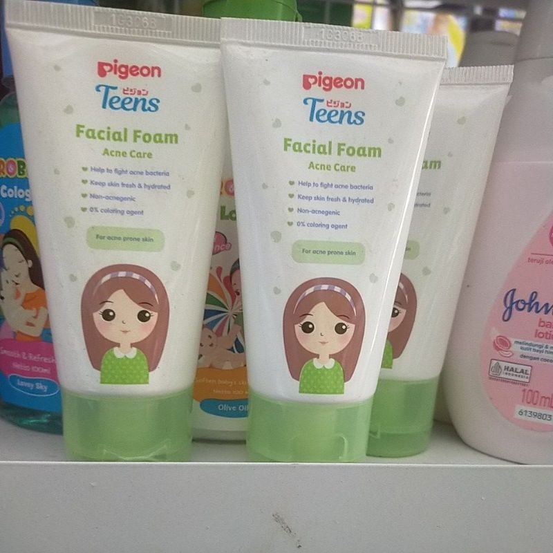 Pigeon facial foam