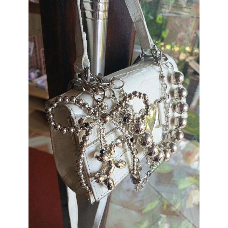 Y2k bag charm aesthetic / gantungan tas pita satin pita silver pita mutiara /  coquette y2k bag char