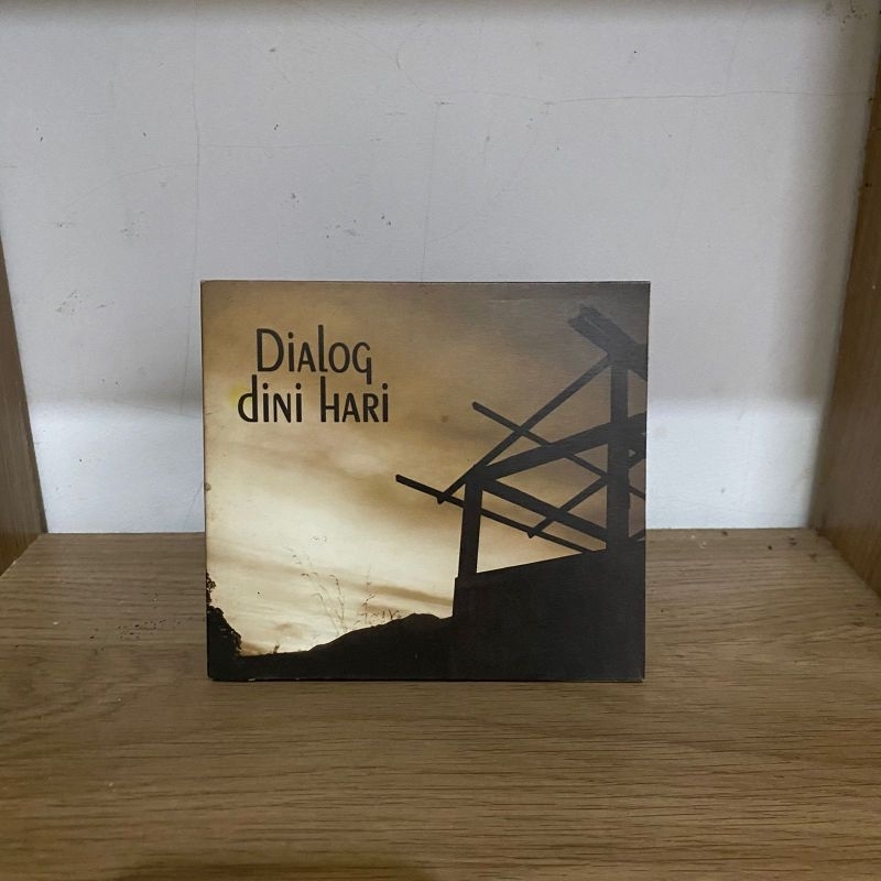 Kaset Cd DIALOG DINI HARI - BERANDA TAMAN HATI