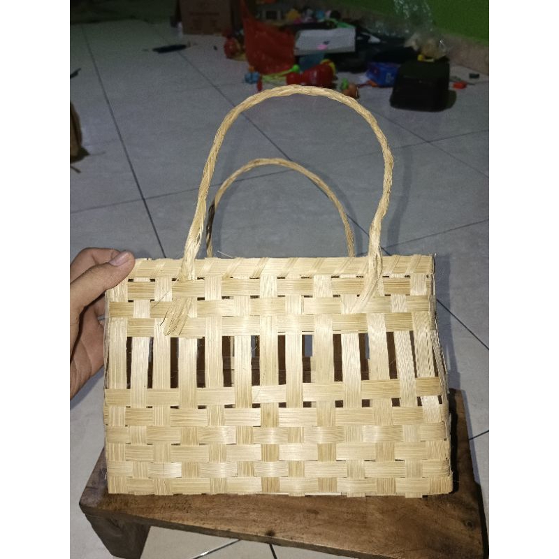 Tas Keranjang Anyaman Bambu Unik