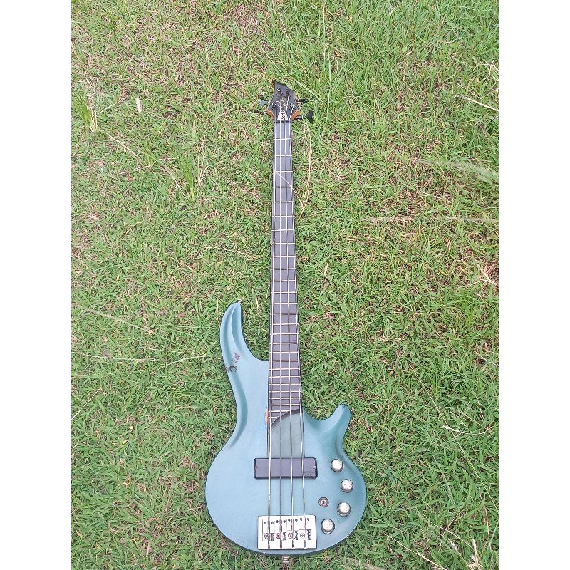 bass cort curbow 4 made in korea like new