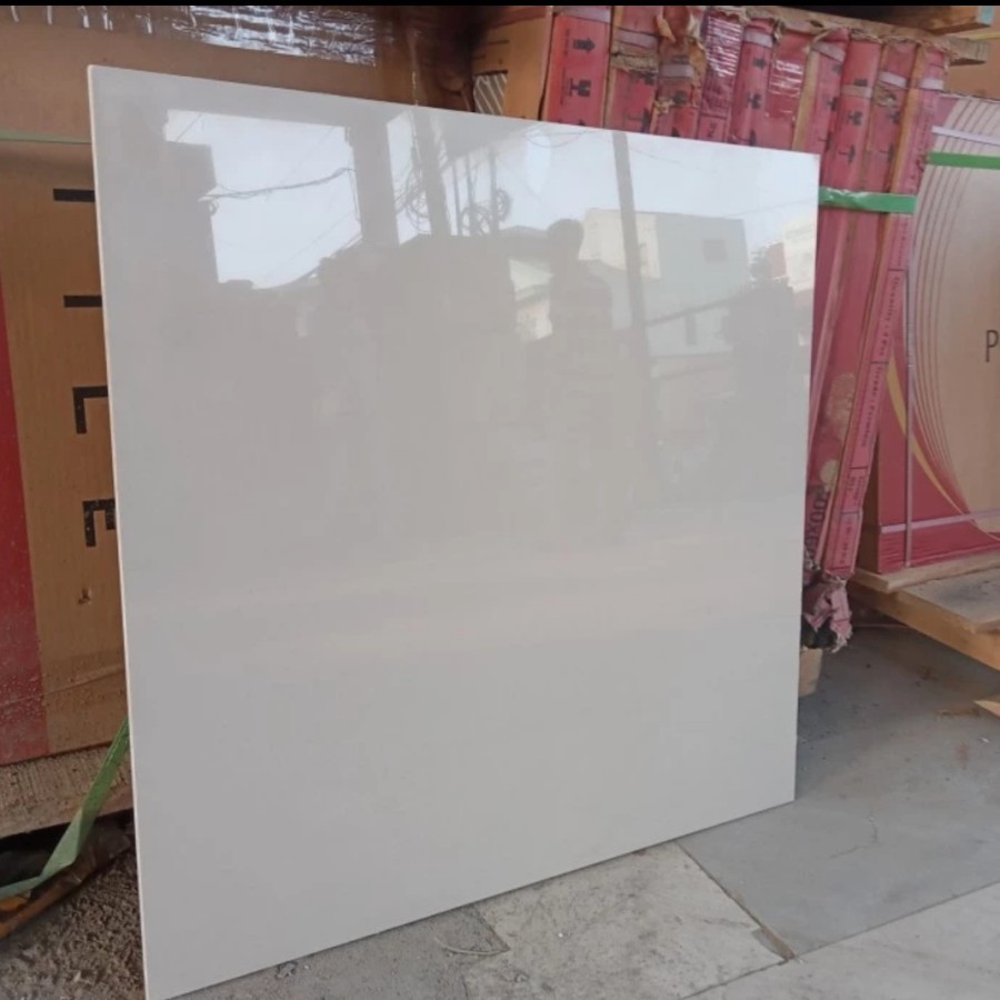 GRANIT LANTAI CREAM POLOS GARUDA KW1 60X60