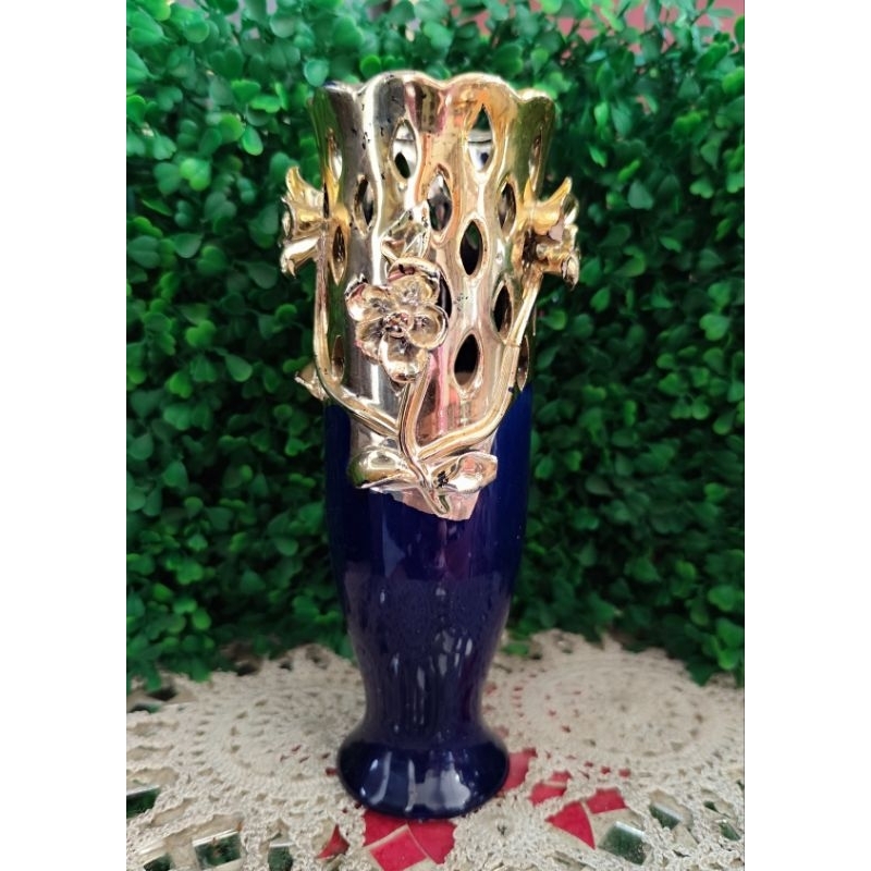 Vas klasik  keramik biru emas krawangan bunga timbul Tinggi:20cm Minus Chip